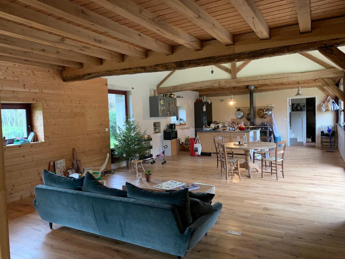 Jeux-Les-Bard Chambre D'Hotes Dans Les Champs المظهر الخارجي الصورة