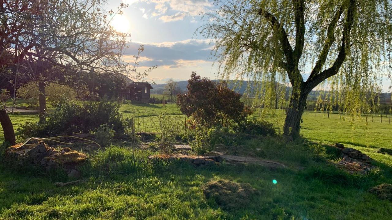 Jeux-Les-Bard Chambre D'Hotes Dans Les Champs المظهر الخارجي الصورة